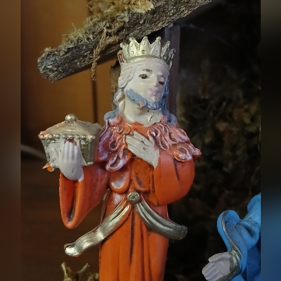 Vintage Italian Nativity Creche Manger Set - Picture 5 of 16